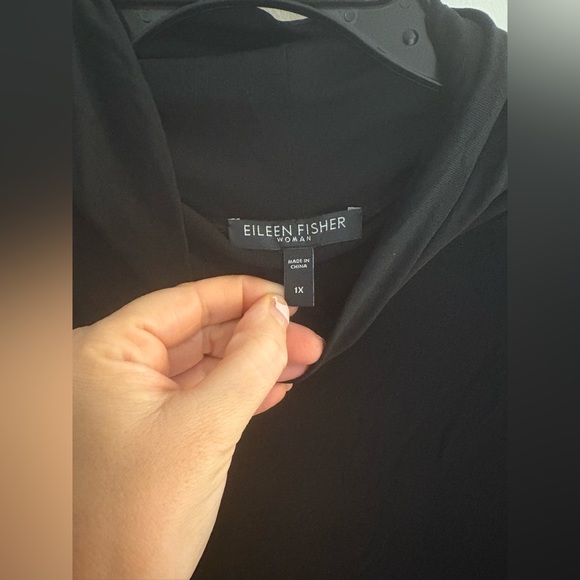 Eileen Fisher Woman Stretch 100% Silk Turtleneck Top Size 1X - Picture 2 of 5